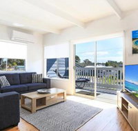 Lazy Days Beach House Jervis Bay  Pet Friendly 4 Mins Walk to Beach - Accommodation Mermaid Beach