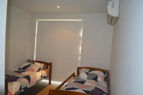 Family Friendly Unit - Accommodation Mermaid Beach 2