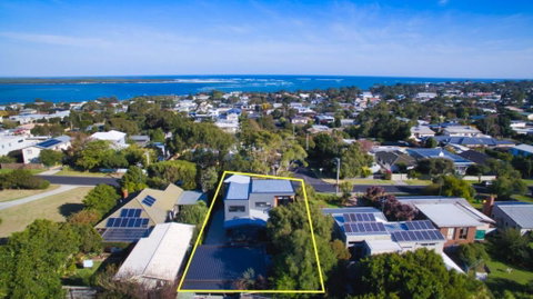 COASTAL BEAUTY On BRUCE - Accommodation Mermaid Beach 3