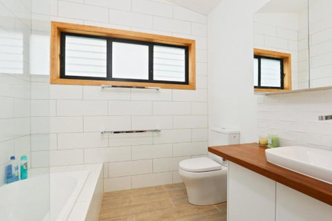 COASTAL BEAUTY On BRUCE - Accommodation Mermaid Beach 4