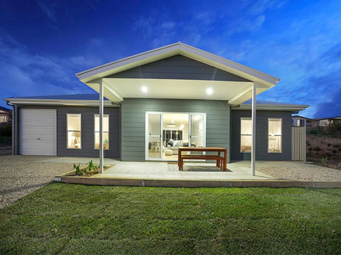 High Tide Wallaroo Beachfront Property Pet Friendly - Accommodation Mermaid Beach 4