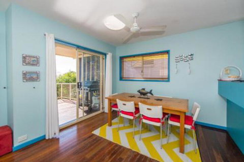 At Cylinder Unit 2 - Accommodation Mermaid Beach 7