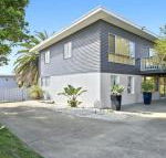 Middle Sea perfect for two families - Accommodation Mermaid Beach