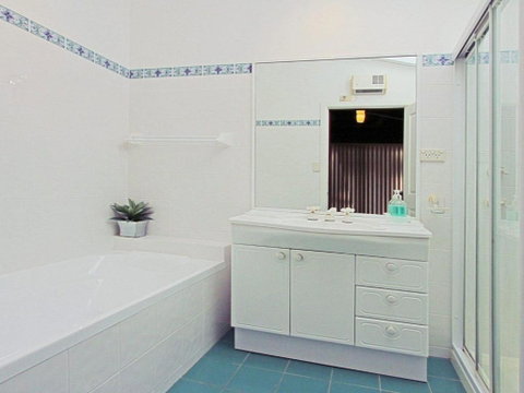 Gunyah An Idyllic Coastal Getaway - Accommodation Mermaid Beach 5