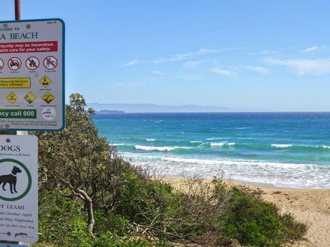 Summer Breeze Clean & Simple 200m To Beach - Accommodation Mermaid Beach 2