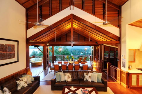 Villa Empat Puluh Dua - Accommodation Mermaid Beach 4