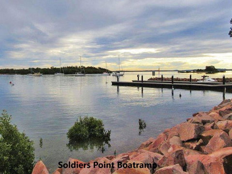 13 Harbourside 3 7 Soldiers Point Road Fantastic Waterfront Unit - Accommodation Mermaid Beach 3