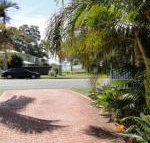 2 Copacabana 61 Sandy Point Road cute unit with water views from the balcony - Accommodation Mermaid Beach