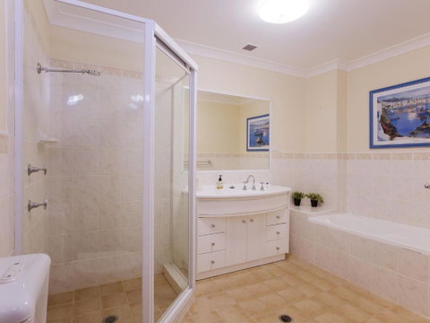 Bonito At Bagnalls Beach 1 / 6 Bonito Street Pet Friendly Air Conditioning - Accommodation Mermaid Beach 2