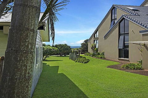 Moana Retreat WiFi - Accommodation Mermaid Beach 1