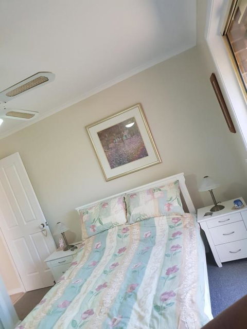 Robyns Nest Hosted Bed & Breakfast - Accommodation Mermaid Beach 3