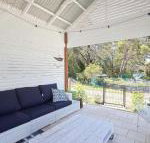 Little Beach House 4 James Crescent Little Beach with air con WiFi  boat parking
