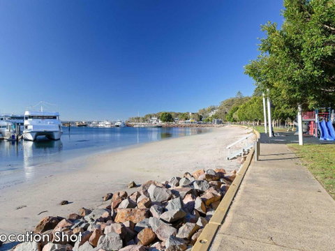 4 Yarramundi 47 Magnus Street Air Conditioned Unit With Water Views - Accommodation Mermaid Beach 4