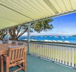 Sunset Beach House Soldiers Point Sleeps 9 - Accommodation Mermaid Beach