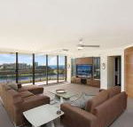 Seascape Apartments Unit 1201A Luxury apartment with views of the Gold Coast  Hinterland - Accommodation Mermaid Beach