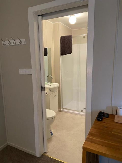 Railway Hotel Queenstown - Accommodation Mermaid Beach 4