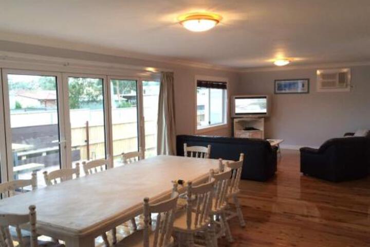 Comerong Island NSW Accommodation Mermaid Beach