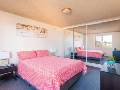 Albert Court 8 - Accommodation Mermaid Beach 5