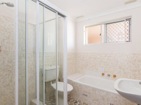 Albert Court 8 - Accommodation Mermaid Beach 1