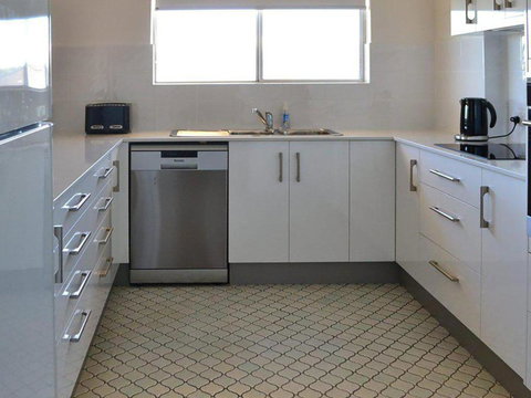 Albert Court 8 - Accommodation Mermaid Beach 3