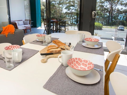 Bay Breeze (By Jervis Bay Rentals) - Accommodation Mermaid Beach 2