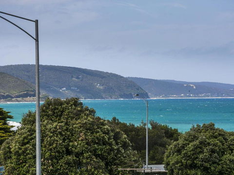 WATERFRONT THREE In The Heart Of Lorne - Accommodation Mermaid Beach 1