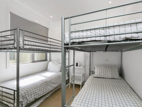 WATERFRONT THREE In The Heart Of Lorne - Accommodation Mermaid Beach 5