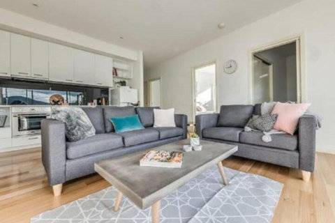 Marina View Apartment - Accommodation Mermaid Beach 0