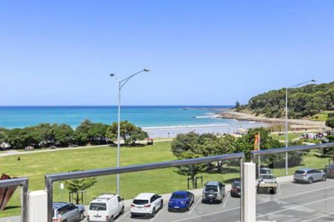 WATERFRONT SEVEN In The Heart Of Lorne - Accommodation Mermaid Beach 3