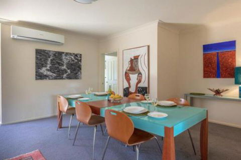 Walling Clifton Gardens Backing Onto Golf Course - Accommodation Mermaid Beach 4