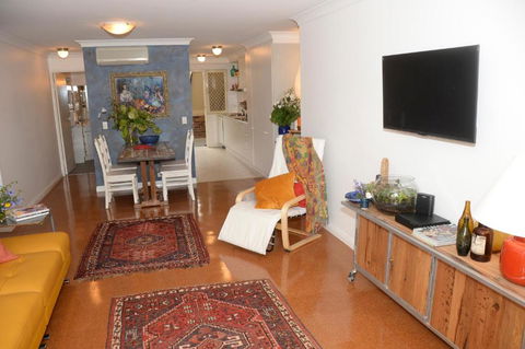 Mossman On The Hill - Accommodation Mermaid Beach 4