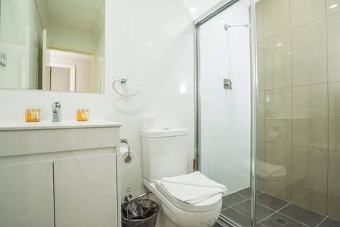 Peaceful 2kingbed Rootyhill Townhouse Near Station - Accommodation Mermaid Beach 6