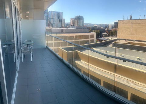 RNR Light Square - Accommodation Mermaid Beach 5