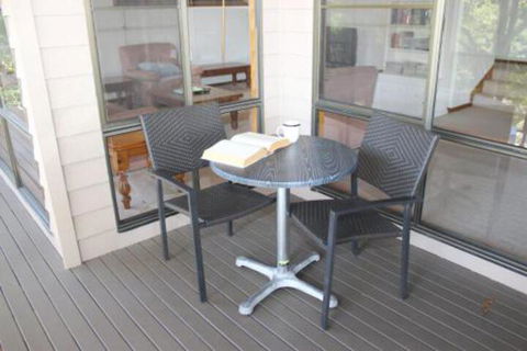 LIZ LAKE - Accommodation Mermaid Beach 3