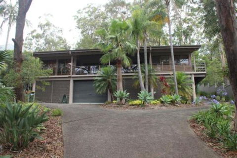 LIZ LAKE - Accommodation Mermaid Beach 0