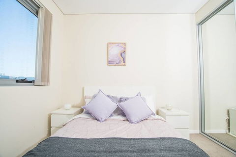Spacious Central Apartment Walking Distance To Beach - Accommodation Mermaid Beach 5