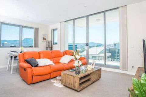 Spacious Central Apartment Walking Distance To Beach - Accommodation Mermaid Beach 0