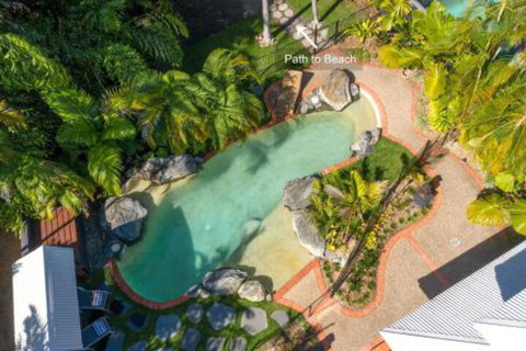 Sala On The Beach Luxury Beachfront House - Accommodation Mermaid Beach 2