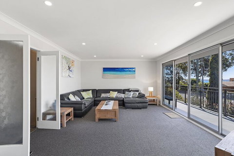 Government Road 65 - Accommodation Mermaid Beach 3