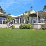 Akarana Beach House :: Jervis Bay Rentals - Accommodation Mermaid Beach 0