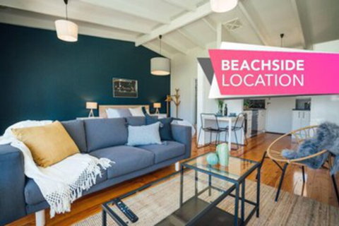 High Tide On Augusta Netflix Wifi & Chill... - Accommodation Mermaid Beach 0