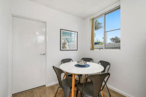 WAVES On MAIN 4 / 1 MAIN STREET - Accommodation Mermaid Beach 7