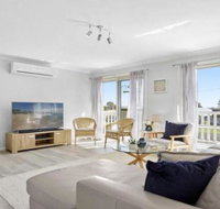 Culburra Beach Retreat close to two beaches - Accommodation Mermaid Beach