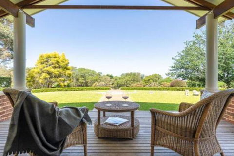 Jaspers Brush Tranquil Gardens & Stunning Views - Accommodation Mermaid Beach 0