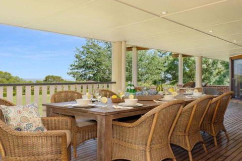 Jaspers Brush Tranquil Gardens & Stunning Views - Accommodation Mermaid Beach 4