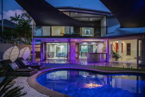 Absolute Lakefront Port Douglas - Accommodation Mermaid Beach 6