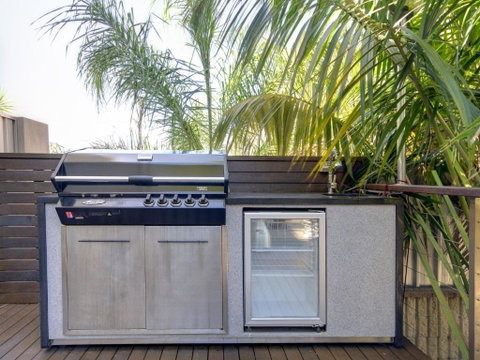 Street Cafe Boutique Accommodationat Nelson Bay - Accommodation Mermaid Beach 5