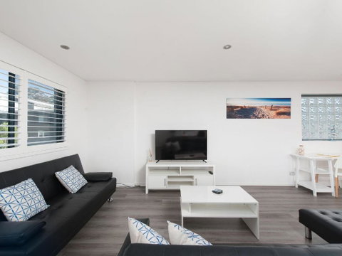 La VitaatNelson Bay - Accommodation Mermaid Beach 2