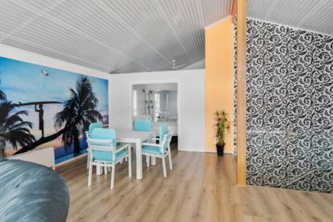 Foot Prints - Accommodation Mermaid Beach 4
