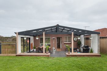 Hilltop Retreat - Accommodation Mermaid Beach 0